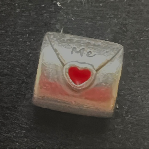 Pandora Love Letter, Red Enamel Sterling Silver Charm Bead - Picture 4 of 10